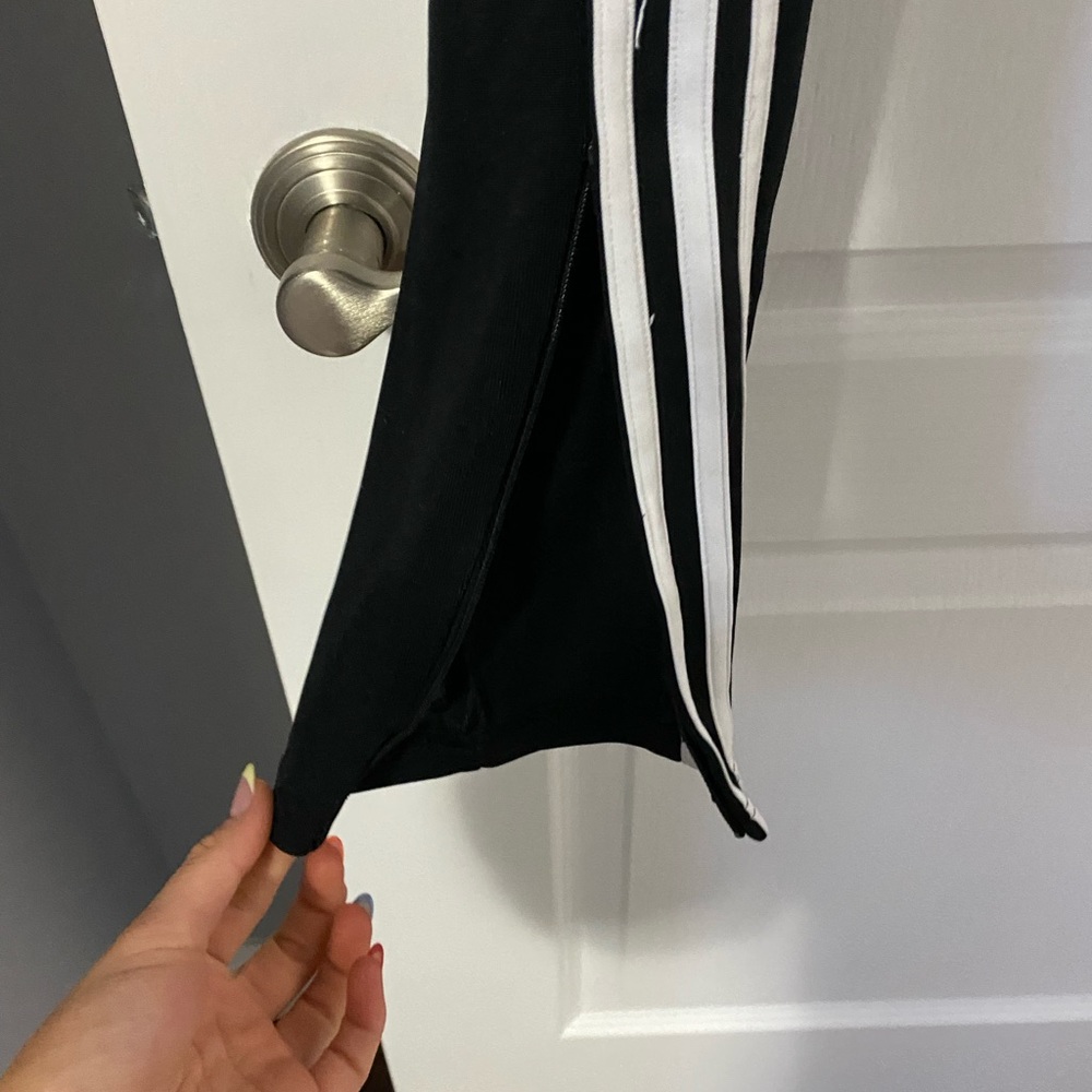 Adidas pants - Picture 4 of 4
